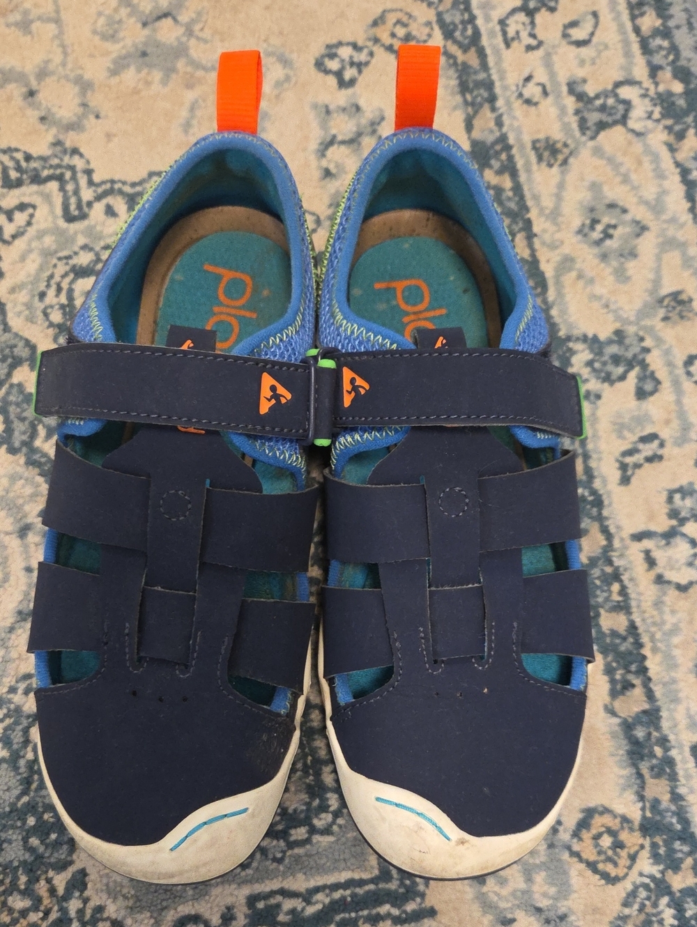 PLAE Navy Blue Kids Closed-Toe Sandals with Orange Pull Tabs